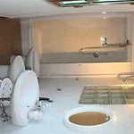La Maison לינה וארוחת בוקר