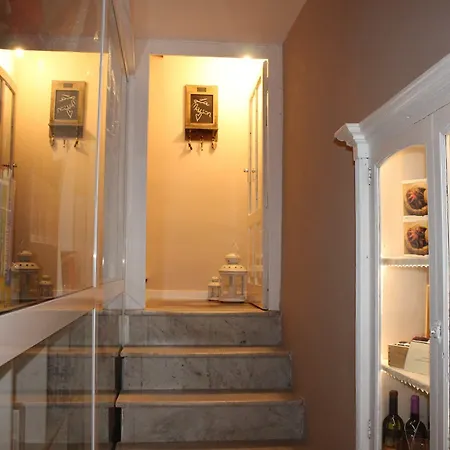 La Maison Bed & Breakfast 4*