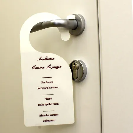 La Maison Bed and breakfast 4*