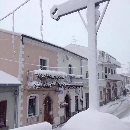 La Maison Bed & Breakfast 4*