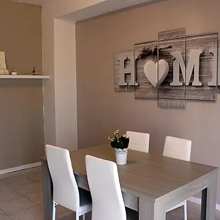 La Maison Bed & Breakfast 4*