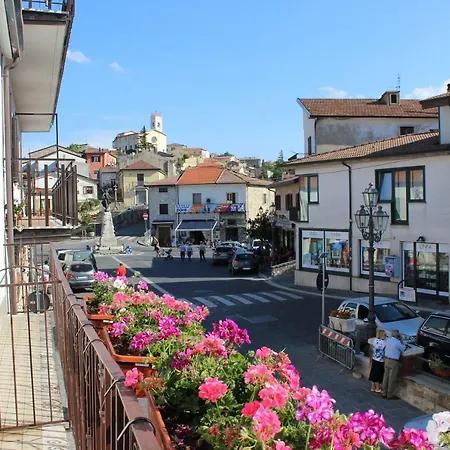 Bed and Breakfast La Maison Vallata