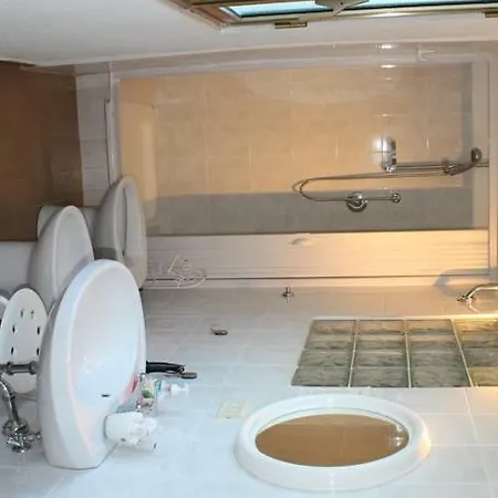 La Maison فندق مبيت وإفطار