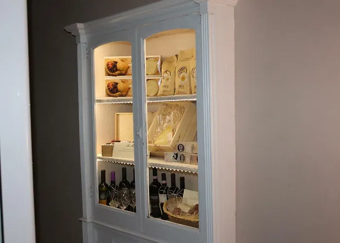 La Maison Nocleg ze śniadaniem 4*